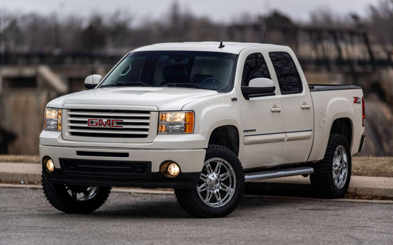 Test Drive with Integrity: 2012 GMC Sierra Z71 with Roll N Lock Cover