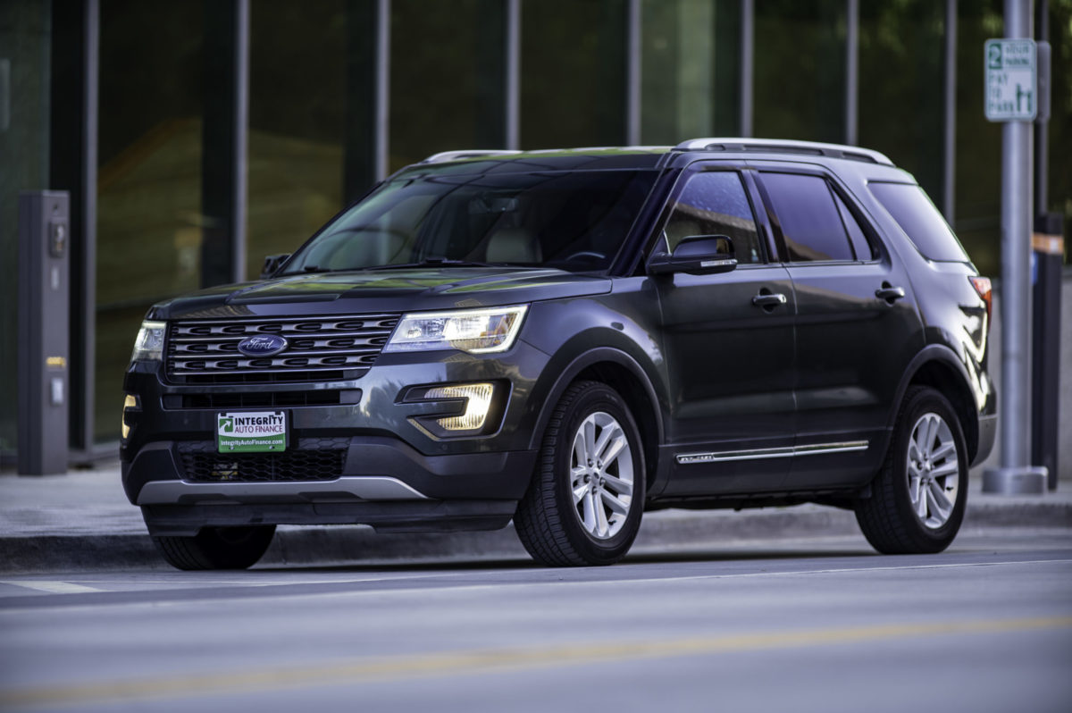 B58858 2016 Ford Explorer XLT Green HR | Integrity Auto Finance