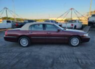 2004 Lincoln Town Car Ultimate – Stock #678444R1