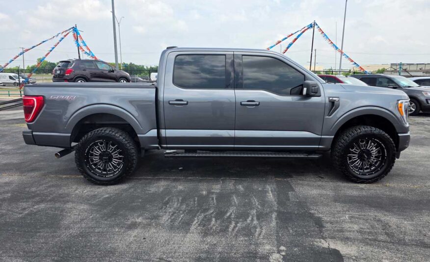 2021 Ford F-150 XLT 4WD – Stock # B27794