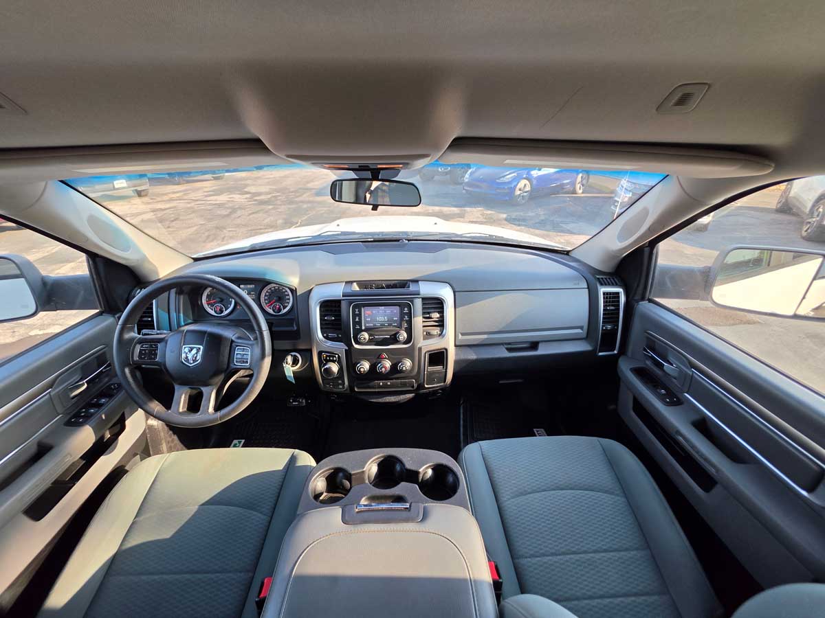 2017 RAM 1500 SLT 4WD – Stock # 515898